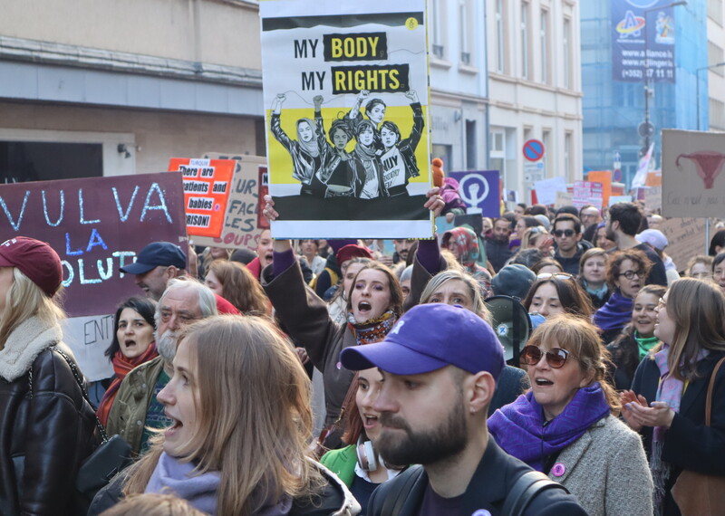 Minister of the Interior Léon Gloden decided to withdraw a draft bill to regulate demonstrations in Luxembourg following calls from Amnesty International Luxembourg.