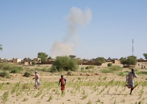 Children fleeing an RSF drone attack in rural North Darfur, Sudan. October 2025. © Private